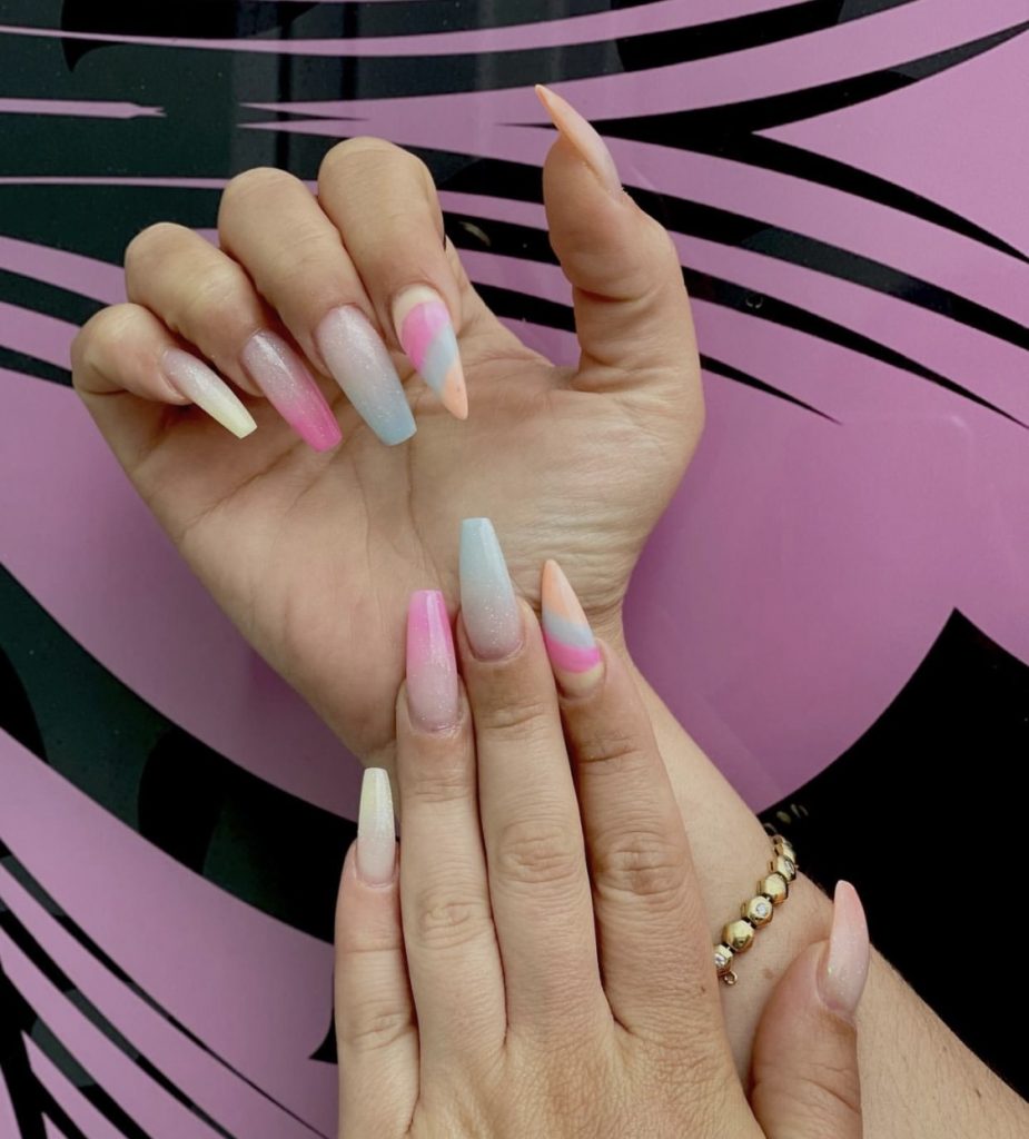 uñas, uñas acrilicas, manicura, productos para uñas